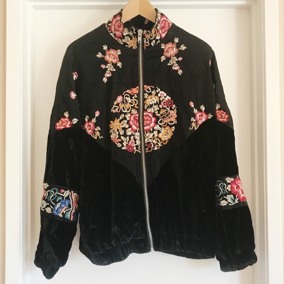 Free People Jackets & Blazers - Free People Jacket Velvet Embroidered RARE!